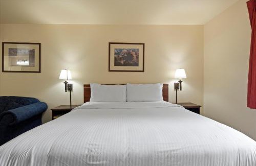 Quincy Hotel | Quincy INN and Suites