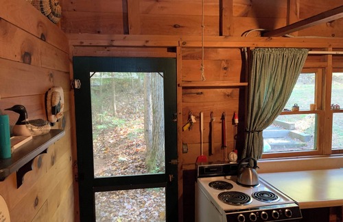 Readfield Cabin | Quintessential 2-bedroom cabin steps from Maranacook Lake in charming Readfield