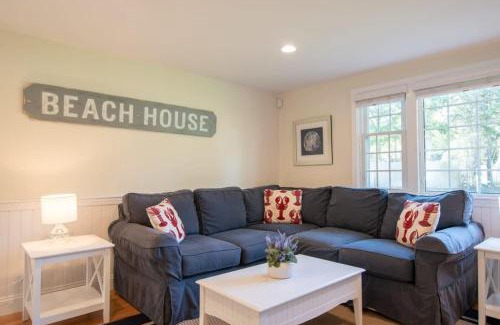 Chatham House | Quintessential Cape directly on the Cape Cod Rail Dog Friendly