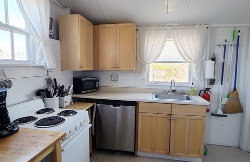 North Truro House | Quintessential Cape Cottage-A/C, Only 0.7 MI to Cold Storage Beach on Cape Cod Bay