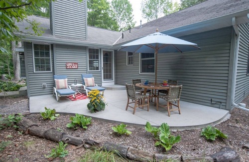 Baileys Harbor House | Quintessential Door County cottage just steps from the water!
