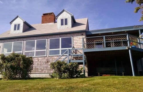 Biddeford House | Quintessential Maine waterfront!