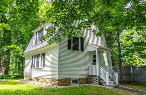 Manchester House | Quintessential Vt Cottage In Manchester Village