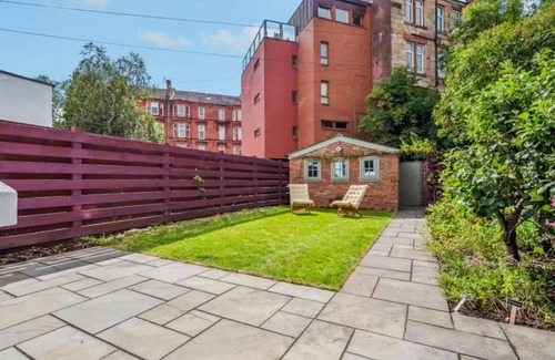 Glasgow House | Quirky 3 Bedroom House in Strathbungo!