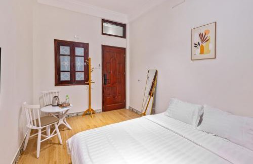 Hang Bo Apartment | Quite Room In Old Quarter with Netflix and Free Washer - Dryer 301