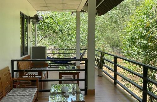 Chau Thanh House | Quoc Phuong Riverside Homestay