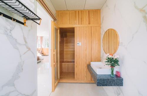 Da Lat Hotel | Quy Tai Premium Hotel