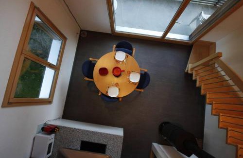 Zweisimmen Apartment | Région de GSTAAD, charmant chalet duplex de 80m2