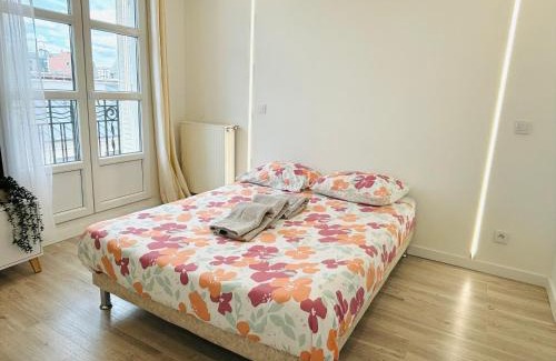 Quartier Saint-Ambroise Apartment | République rue des bluets Paris