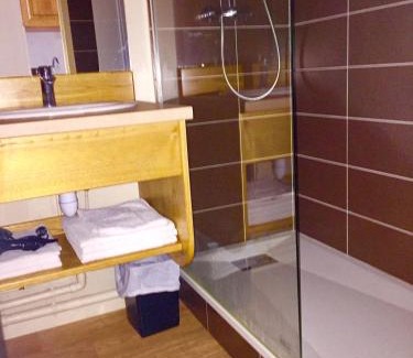Laveissiere Apartment | RÉSID BEC DE L AIGLE Studio 21 - LE LIORAN