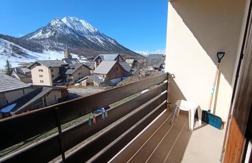 Montgenevre Apartment | Résidence Alpet I - Petit prix au coeur village! Parking, balcon sud MAE-9184
