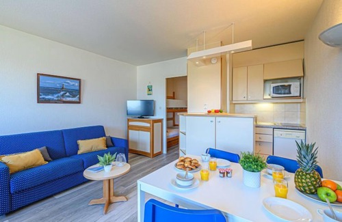 Carnac Apartment | Résidence Bleue Océane by Interhome
