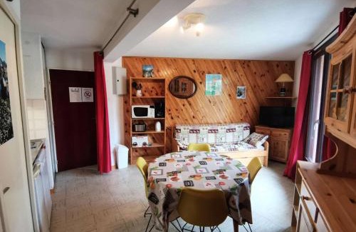 Reallon Apartment | Résidence Comete - Charmant T2, 6 couchages bien situé dans la station de Réallon 223C MAE-9041