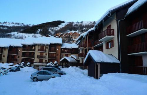 Valloire Apartment | Résidence La Croix Du Sud - 2 pièces cabine 4 personnes 2 exposé Ouest MAE-2474