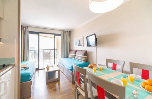 Cannes La Bocca Apartment | Résidence La Palme d'Azur Cannes Verrerie - 1 bedroom apartment for 4/5 people - sea view