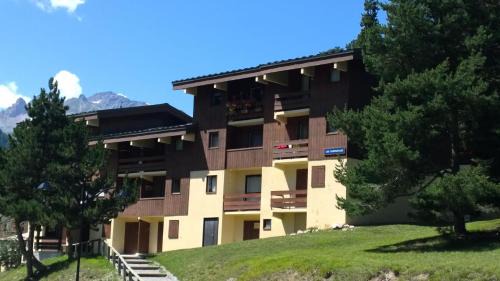 Villarodin-Bourget Apartment | Résidence Les Campanules - Charmant appartement à l'orée de la Forêt MAE-3134