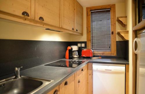 Belle Plagne Apartment | Résidence Nereides - Appartement chaleureux · Accès direct aux pistes · Casier à skis · Vue pistes MAE-3567