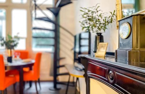 Centre Historique Apartment | RétroMirabeau "Le Jacobin" - 75m2 - TERRASSE EXTERIEURE PATIO- 2 à 4 pers - CALME - COURS MIRABEAU HALLES GARE - EMPLACEMENT TOP - Chèques Vacances CONNECT
