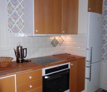 Hedemora Apartment | Röda stugan