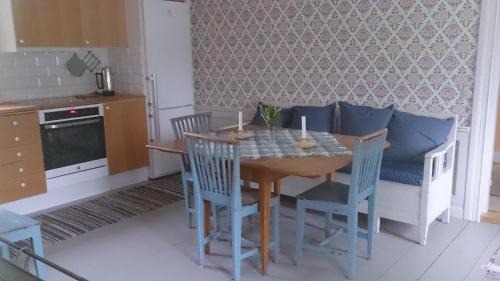 Hedemora Apartment | Röda stugan