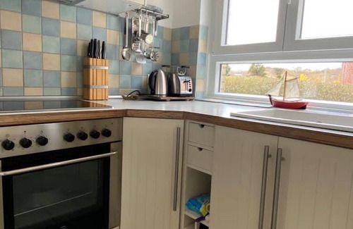Borkum Apartment | Rückzug in die Natur: Gemütliche Ferienwohnung an den Borkumer Dünen