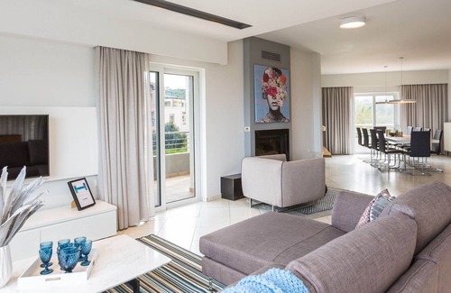 Chania Town Villa | R 1222 Sofronio’s Villa Aelia With Swimming pool, Grill area & Garden View
