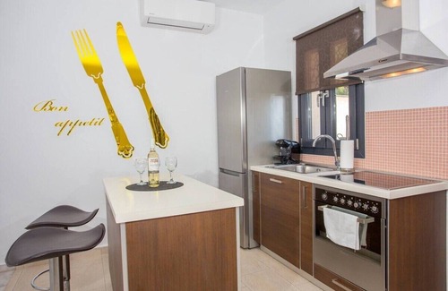 Vassilias Villa | R 435 – Premium View Villa King Alexander