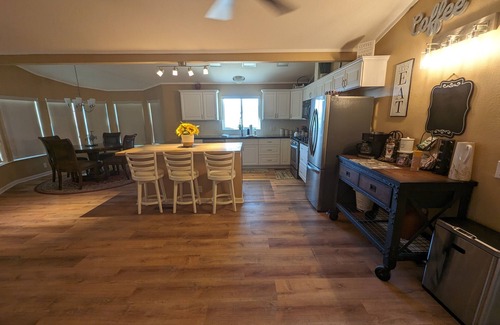 Fort Mohave House | R&R Retreat is the perfect desert stay! Central location with lots of room!
