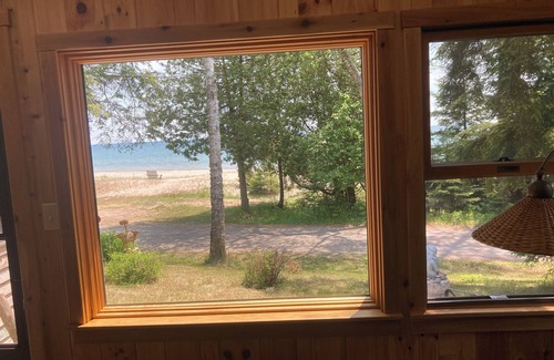 Sturgeon Bay Cottage | R&S Lakeside Cottage Beautiful Large Sand Beach Door County Limestone Fireplace