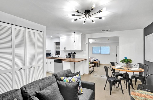 Pompano Beach Apartment | RA Suites by DesignedVR