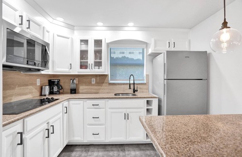 Pompano Beach Apartment | RA Suites by DesignedVR