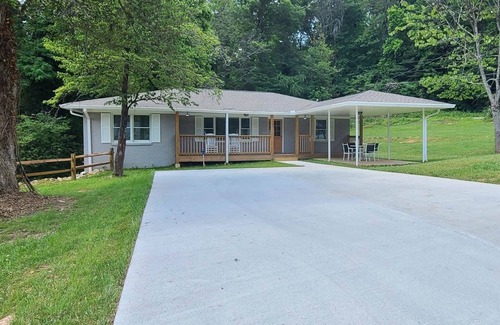Clayton House | Rabun Get-A-Way - Clayton, GA