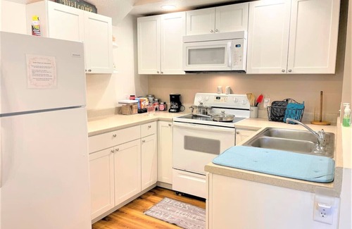 Fort Wayne House | Rabus - GIANT Yard & Parking, Nature, Shopping