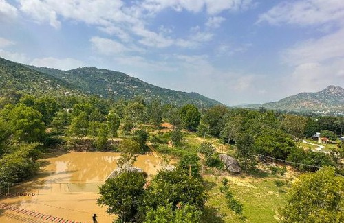 Chikkaballapur House | RAC Adventure Camp by Lexstays,Near Isha Foundation