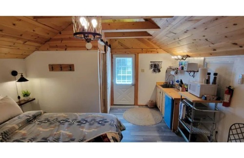 West Village Apartment | Raccoons Hollow
