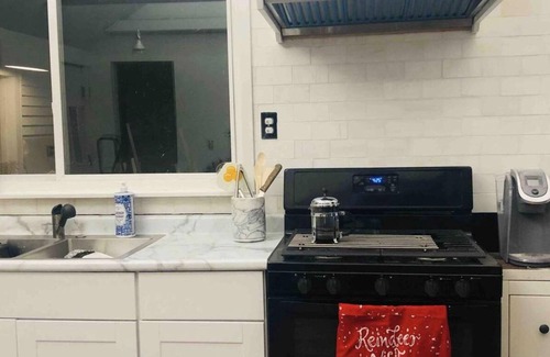 Racine House | Racine WI North Beach Modern Getaway