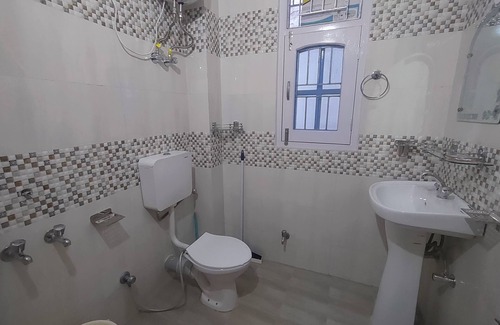 Shimla House | Radhe Krishna Home Stay Shimla Family friendly Peaceful