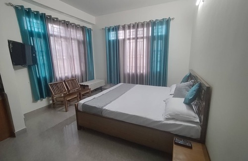 Shimla House | Radhe Krishna Home Stay Shimla Family friendly Peaceful