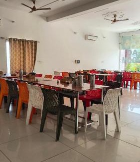 Sikar Hotel | Radhika Hotel And Restaurant