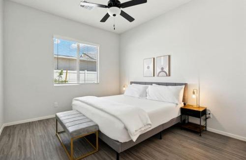 Casa Grande Apartment | Radiance Reverie Home in Casa Grande with Pool,BBQ