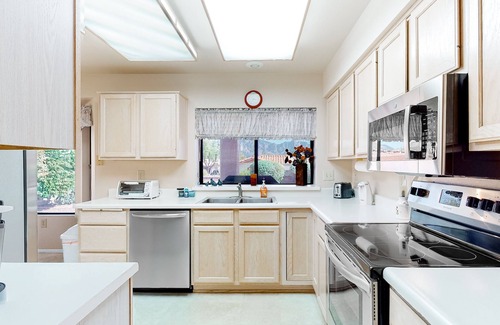Rancho Vistoso House | Radiant desert stay with pool and tennis access - mountain views, dogs ok