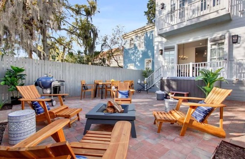 Savannah Victorian District House | Radiant Historic Retreat | Hot Tub
