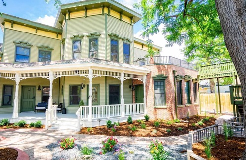Five Points Apartment | Radiant Rancher Summa