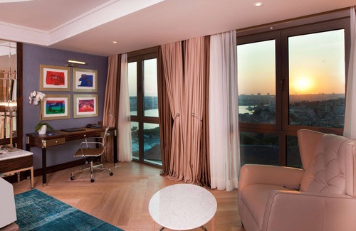 Pera Hotel | Radisson Blu Hotel Istanbul Pera