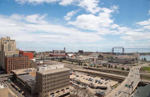 Downtown - Waterfront Hotel | Radisson Hotel Duluth-Harborview