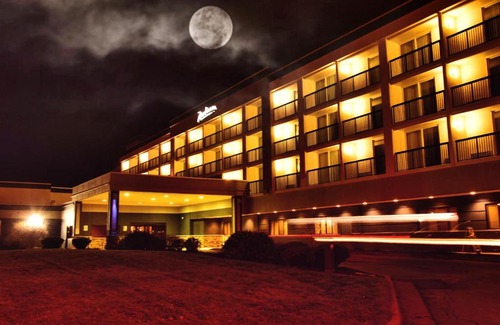 Grand Island Hotel | Radisson Hotel Niagara Falls-Grand Island