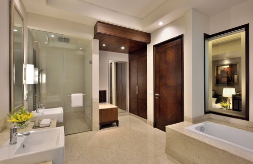 Noida Hotel | Radisson Noida