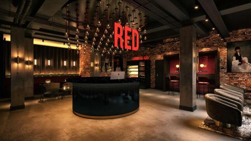 Lowfield Heath Hotel | Radisson RED London Gatwick Airport
