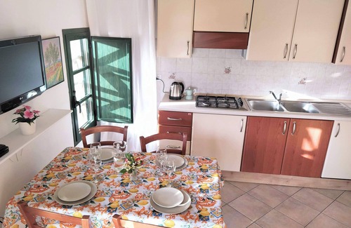 Castellina Marittima Apartment | Raggio di Sole House in Tuscany, between the hills and the sea