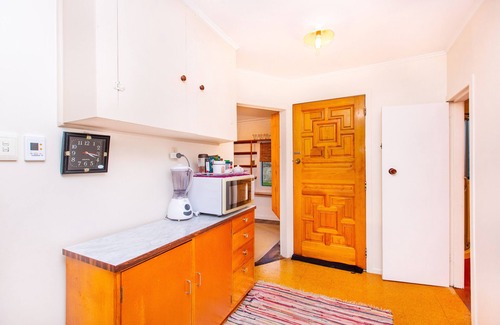 Raglan House | Raglan Holiday Home - Water and Mountain Views